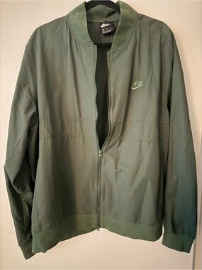 Nike Men’s Olive Green Bomber Jacket